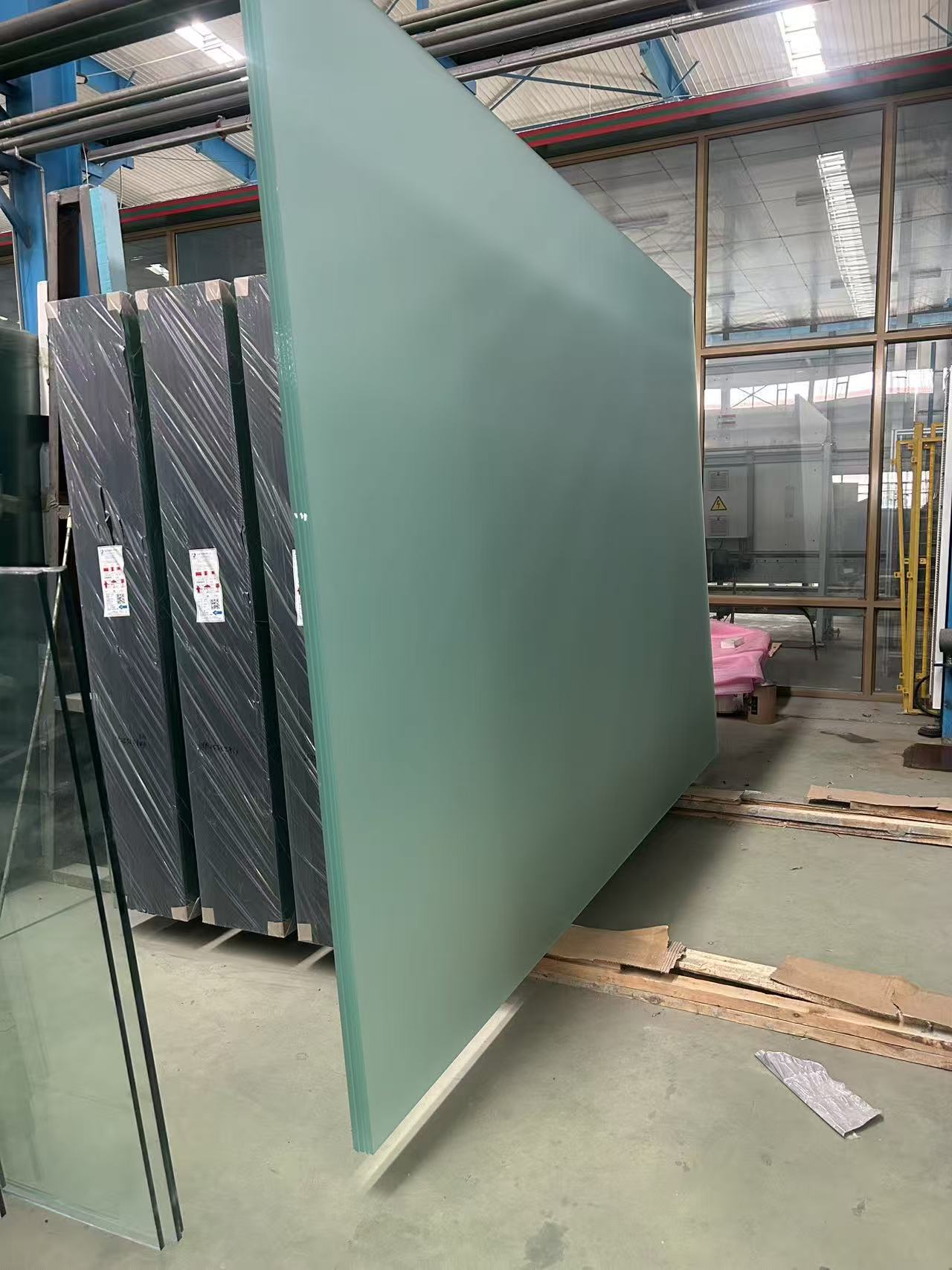 海西蒙古族藏族自治州彩轴玻璃建筑幕墙玻璃生产基地 - 方案